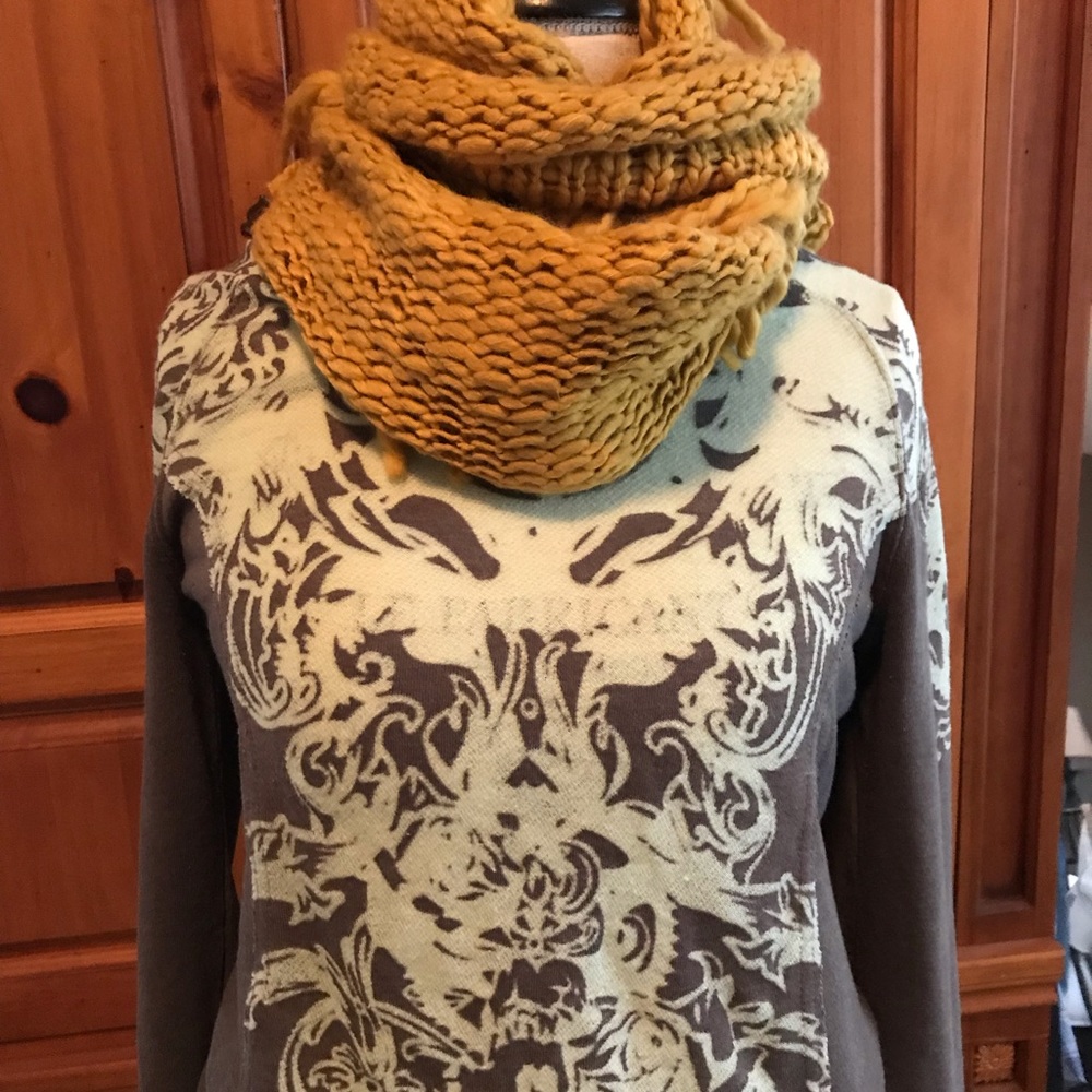 Like new Fox Sweatshirt Top